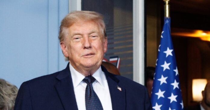 El presidente Donald Trump participa en la cumbre del G7 en Francia con el acuerdo con Irán y la guerra en Ucrania como temas centrales. Foto: Gobierno de Francia Facebook