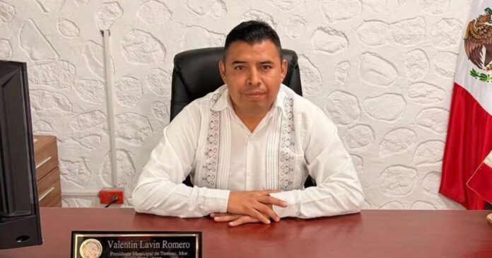 La Fiscalía de Morelos investiga el asesinato del alcalde de Temoac, Valentín Lavín Romero, ocurrido dentro del Palacio Municipal. Foto: Tomada de X