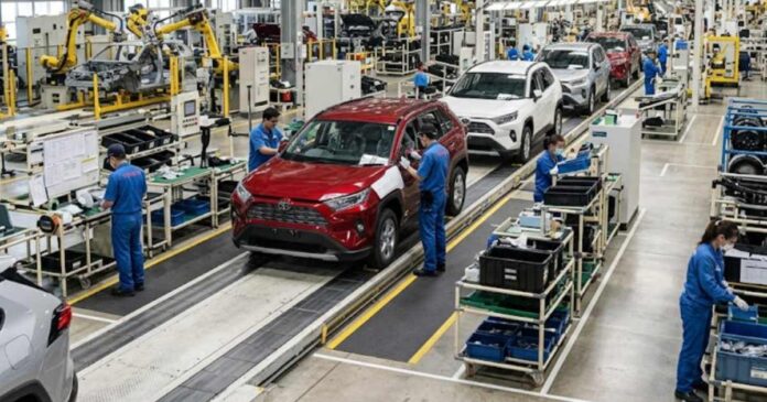 El presidente Donald Trump aseguró que la decisión de Toyota de ampliar su planta en Texas demuestra el efecto de su política arancelaria. Foto: Google Gemini IA