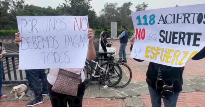 Aspirantes admitidos en la UNAM convocaron a una marcha para exigir que se respete su ingreso a licenciatura. Foto: Tomada de X