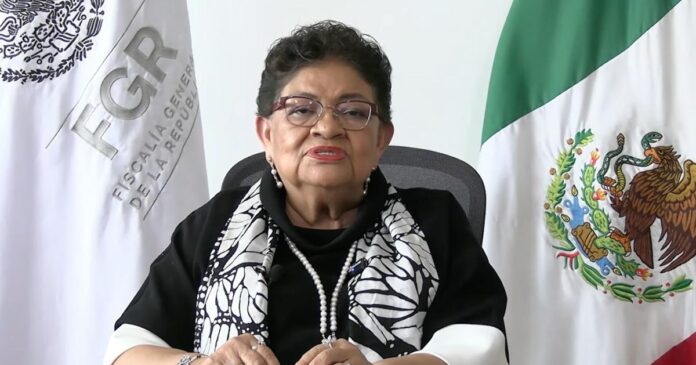 La fiscal general, Ernestina Godoy, sostuvo que Ángel Aguirre ordenó ocultar videograbaciones relacionadas con la desaparición de los 43 estudiantes de Ayotzinapa. Foto: YouTube FGR