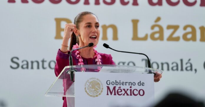 La presidenta Claudia Sheinbaum anunció que los aspirantes que no ingresen a la UNAM podrán estudiar gratuitamente en la Universidad Rosario Castellanos. Foto: Gobierno de México