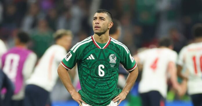 Erik Lira tendrá que permanecer en Cruz Azul luego de que se frustrara su fichaje por el Mónaco. Foto: Instagram eriklira