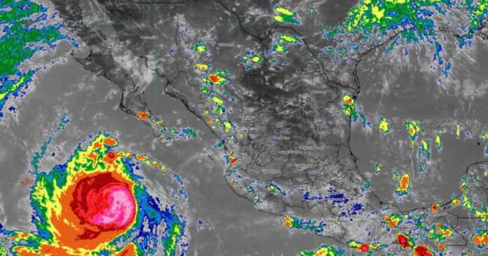 El huracán Polo mantiene una trayectoria hacia Baja California Sur y podría generar un segundo impacto en Sonora, además de lluvias en el noroeste. Foto: SMN