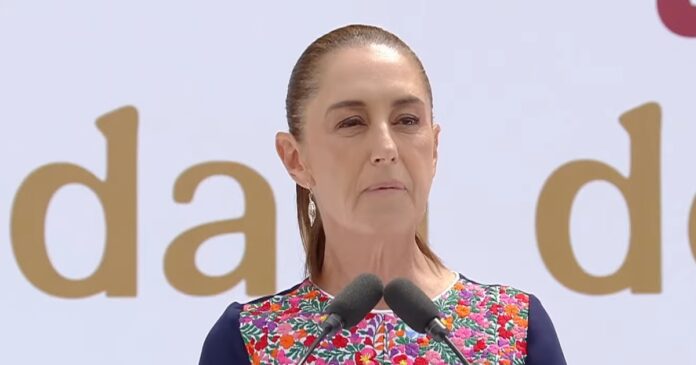 La presidenta Claudia Sheinbaum encabezó en el Zócalo el cierre de su gira por los 32 estados y reivindicó la soberanía nacional. Foto: Gobierno de México YouTube