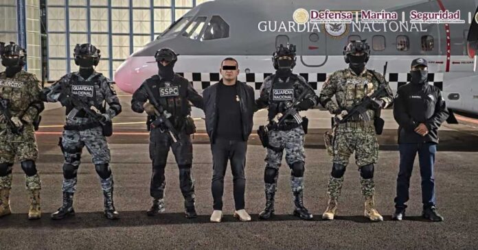 Iván Cazarín Molina, alias “El Tanque”, fue detenido en Zapopan durante un operativo de fuerzas federales. Foto: X @OHarfuch