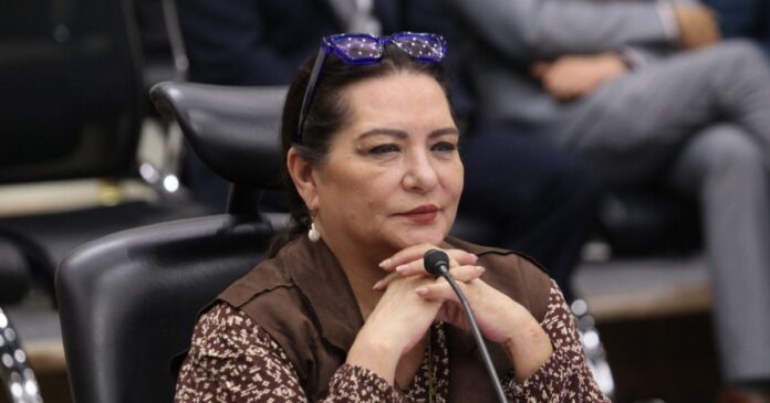 Guadalupe Taddei formalizó su renuncia a la presidencia del INE ante la Cámara de Diputados, con efectos a partir del 26 de octubre de 2026. Foto: INE/Archivo