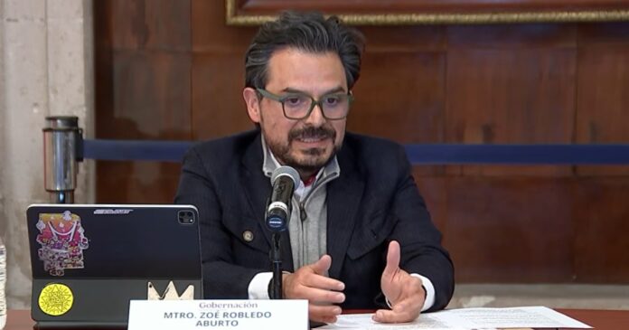 Zoé Robledo, director del IMSS, explicó que el aumento salarial de 6.8 por ciento será sometido a consulta entre los trabajadores. Foto: YouTube Cepropie