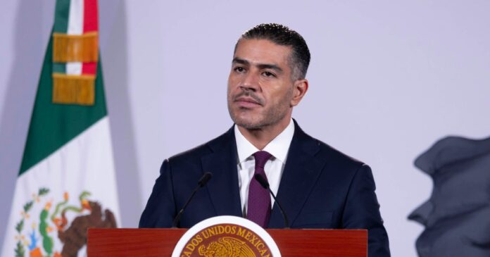 El secretario de Seguridad y Protección Ciudadana, Omar García Harfuch, durante la ‘Mañanera del Pueblo’, hoy martes 13 de octubre de 2026. Foto: Gobierno de México