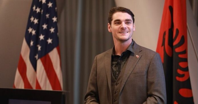 RJ Mitte alcanzó la fama por interpretar a Walter White Jr. en Breaking Bad y destacó también por su activismo en favor de las personas con discapacidad. Foto: Instagram rjmitte